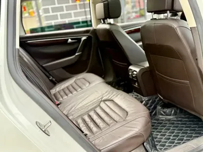 Volkswagen Magotan (Import)
