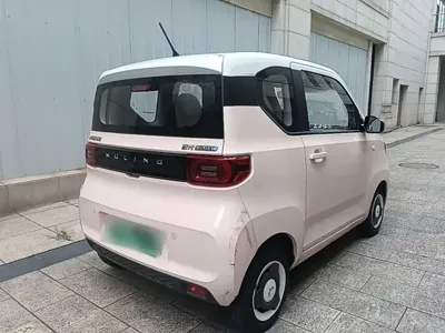 Wuling MINIEV