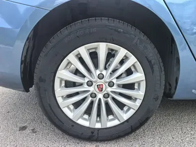 Roewe ei5