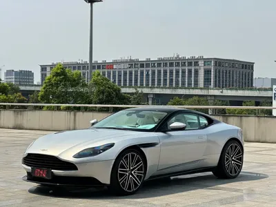 Aston Martin DB11