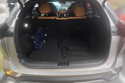 Geely Galaxy L7
