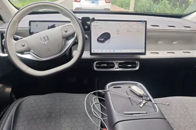 Leapmotor B10