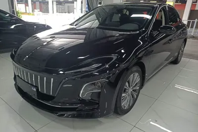 Hongqi E-QM5