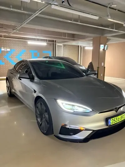 Tesla Model S