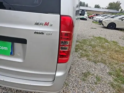 JAC Refine Refine M3