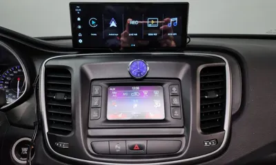 Chrysler 200