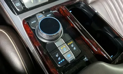 Genesis EQ900