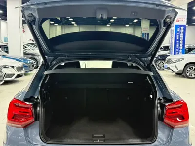 Audi Q2L