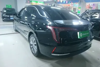 Hongqi E-QM5