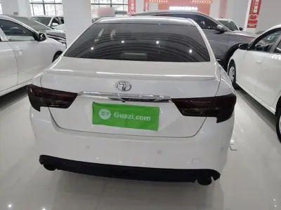 Toyota Reiz