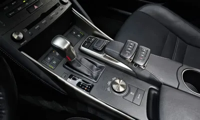 Lexus IS