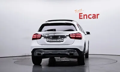 Mercedes-Benz GLA-Class
