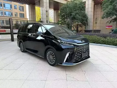 Lexus LM