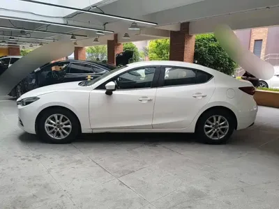 Mazda 3 Axela