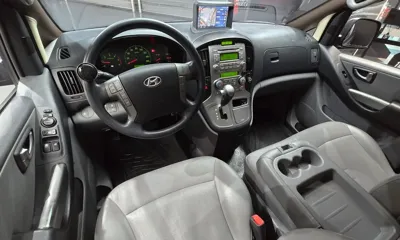 Hyundai Starex