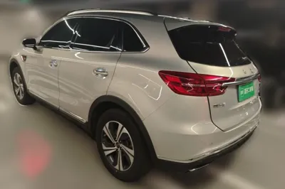 Hongqi HS5