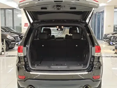 Jeep Grand Cherokee (Import)