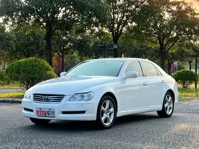 Toyota Reiz