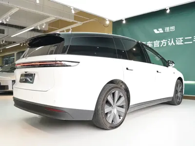 Li Auto 理想i8