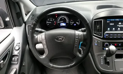 Hyundai Starex