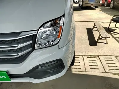 大通 V80