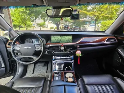 Genesis EQ900