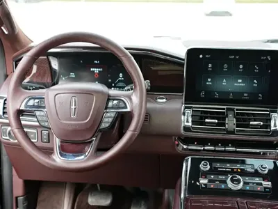 Lincoln Navigator