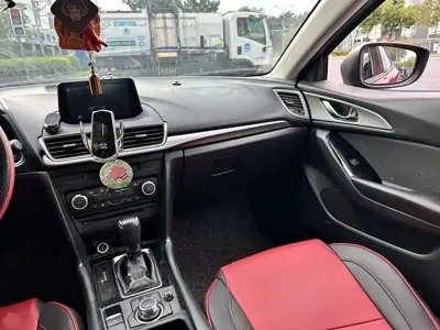 Mazda 3 Axela