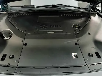 Nio ES8