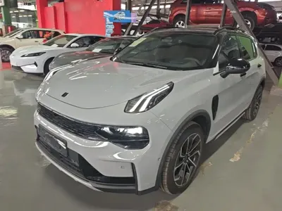 Lynk & Co 01 EM-P