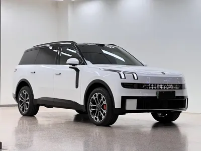 Lynk & Co 领克900