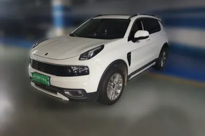 Lynk & Co 01