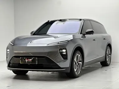 Nio ES8