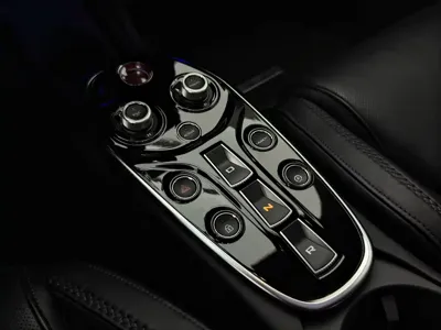 McLaren GT