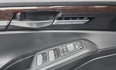 Genesis EQ900