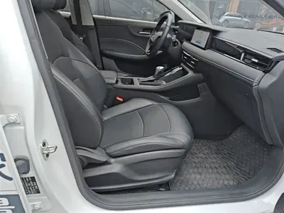Roewe i5
