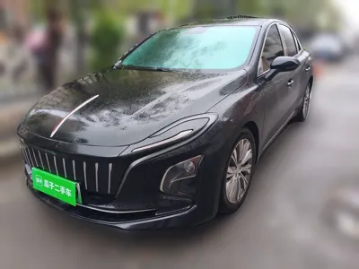 Hongqi E-QM5