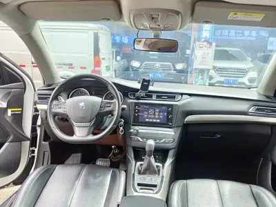 Peugeot 408