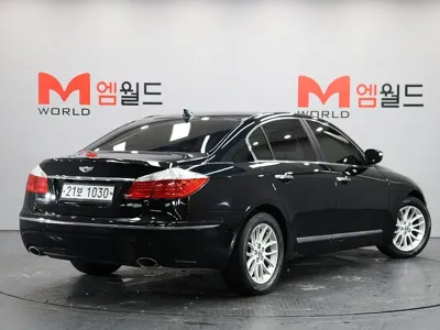 Hyundai Genesis