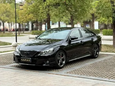 Toyota Reiz