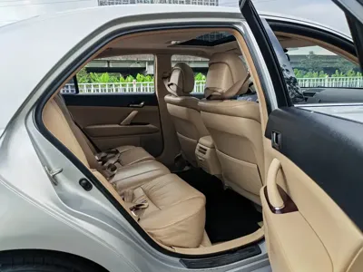 Toyota Reiz
