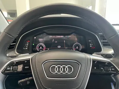 Audi A7L