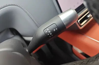 Li Auto L8