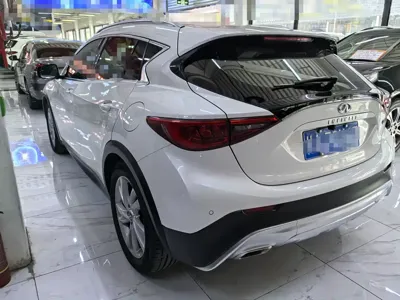 Infiniti QX30