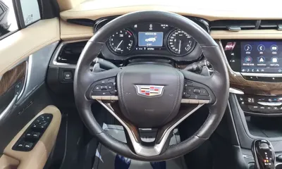 Cadillac XT6
