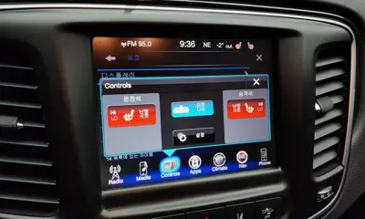 Chrysler 200