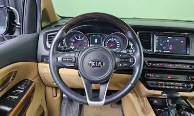Kia Canival