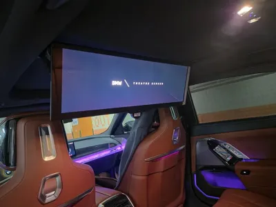 BMW i7