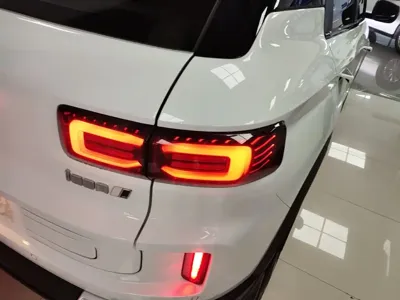 Geely ICON