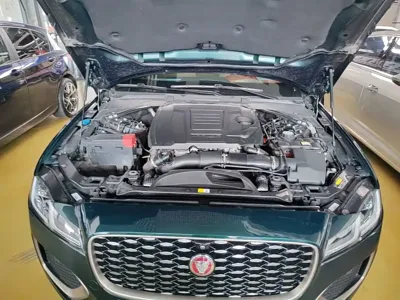 Jaguar XFL